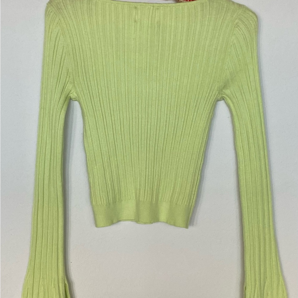 Hippie Rose Juniors Sweater with bell sleeves. Size Small in EUC. - Picture 4 of 12